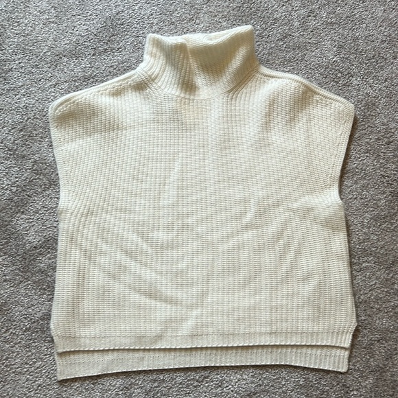 NWT Van Kukil turtleneck sweater jumper cream ivory sleeveless 100% cashmere - Picture 1 of 2
